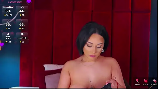 MadyLuxxx online show from 12/04/25, 08:08