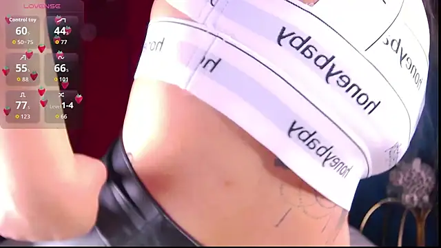 MadyLuxxx online show from 01/10/26, 08:04