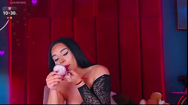 MadyLuxxx online show from 11/11/25, 07:41