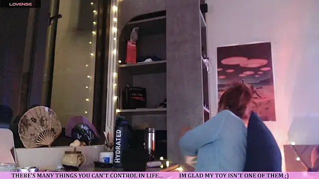 Snapshot of Cassie_Wild chatting on 04/30/26, 01:40 Cassie Wild online show from 04/30/26, 01:40