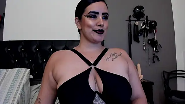 MariaGaitan online show from 10/13/25, 07:04