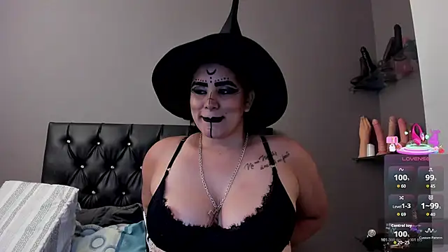 MariaGaitan online show from 10/19/25, 09:06