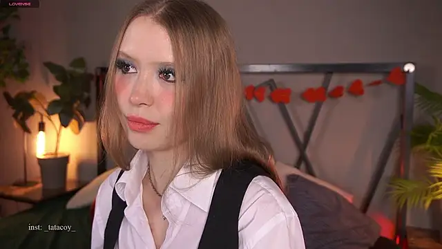 Snapshot of TataCoy chatting on 02/13/26, 01:44 TataCoy online show from 02/13/26, 01:44