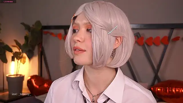 Snapshot of TataCoy chatting on 02/09/26, 01:53 TataCoy online show from 02/09/26, 01:53