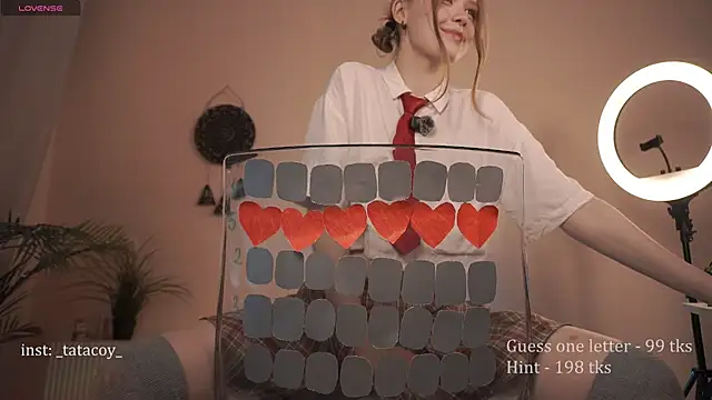 Snapshot of TataCoy chatting on 09/14/25, 11:43 TataCoy online show from 09/14/25, 11:43