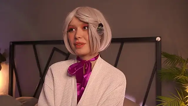 Snapshot of TataCoy chatting on 12/05/25, 05:22 TataCoy online show from 12/05/25, 05:22