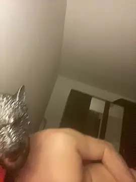 Tomhot3869 online show from 03/18/25, 08:05