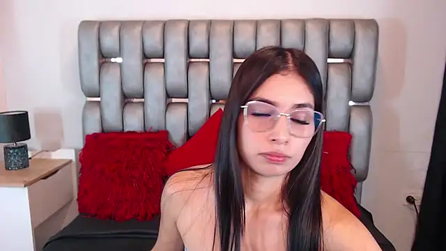 Natasha Ferrec online show from 02/25/26, 11:15