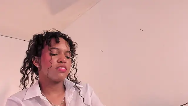 Tina Rouse2 online show from 05/02/26, 06:46