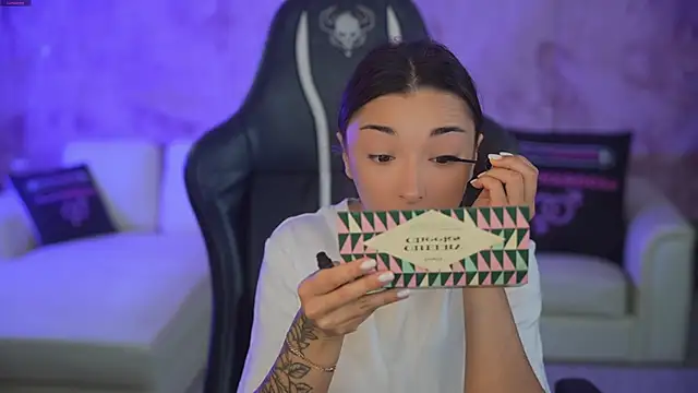 Jasmine Flow online show from 10/18/25, 07:21