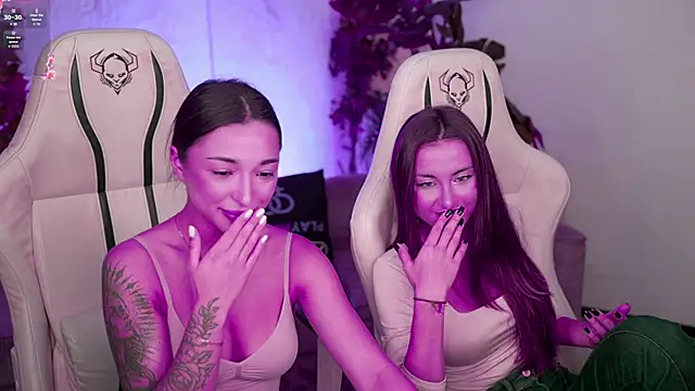 Jasmine Flow online show from 10/24/25, 07:18