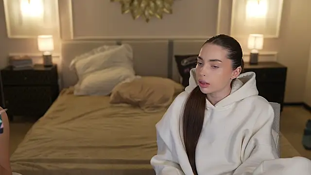 Jasmine Flow online show from 11/24/25, 08:03