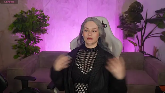 Jasmine Flow online show from 04/15/26, 07:25