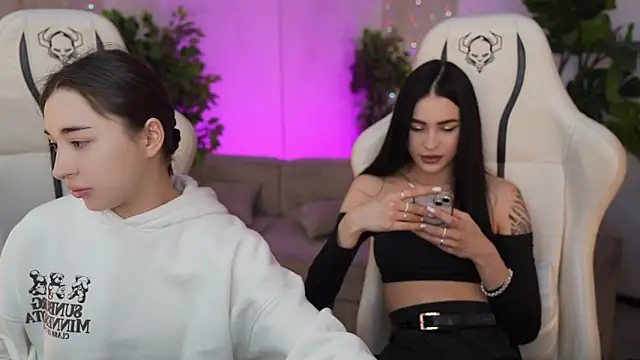 Jasmine Flow online show from 03/12/25, 03:40