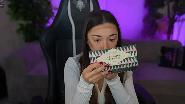 Jasmine Flow online show from 11/15/25, 08:07