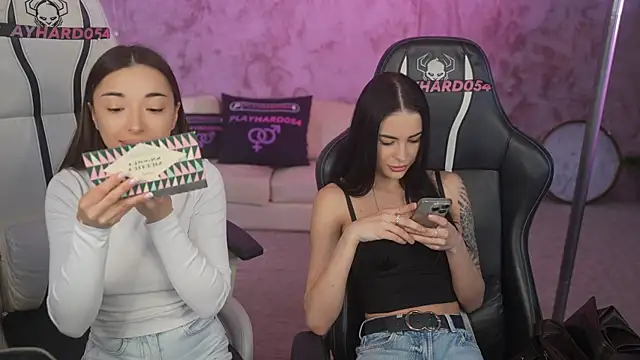 Jasmine Flow online show from 04/17/26, 07:33