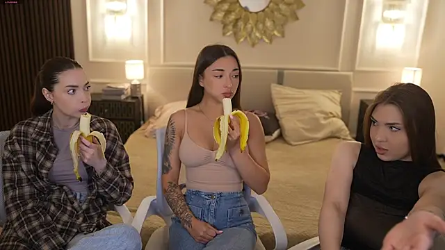 Jasmine Flow online show from 10/11/25, 07:20