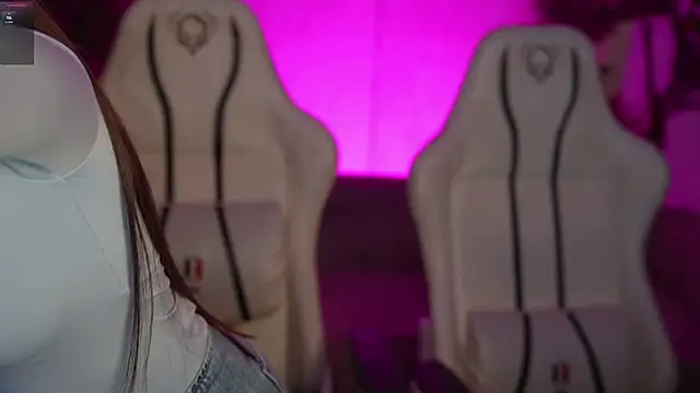 Jasmine Flow online show from 12/23/25, 08:13