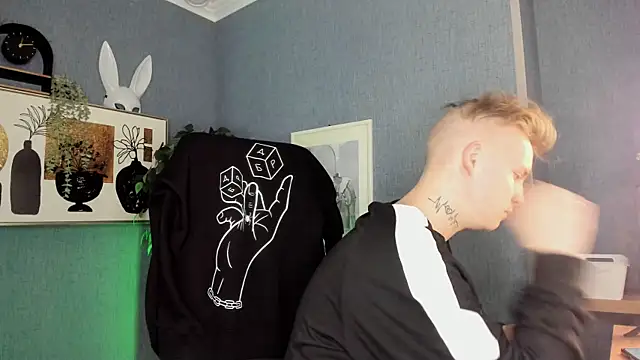 AlexxSweet online show from 04/20/26, 04:48