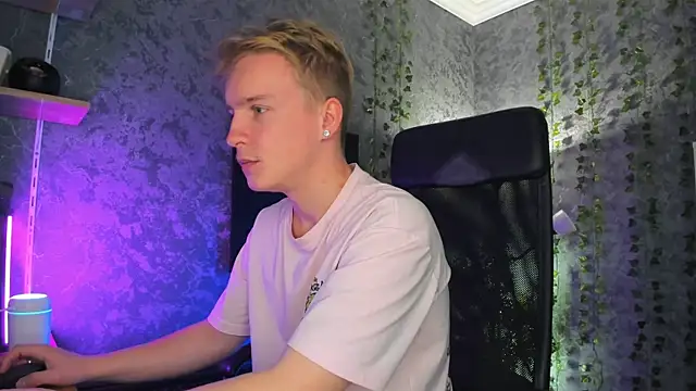 AlexxSweet online show from 10/19/25, 06:49