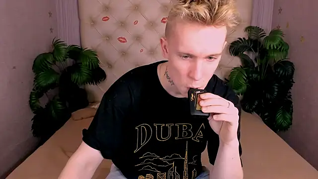 AlexxSweet online show from 02/06/25, 05:03