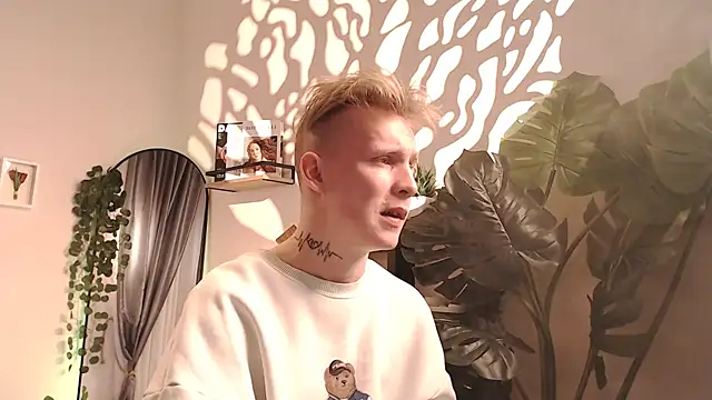 AlexxSweet online show from 04/25/26, 07:11