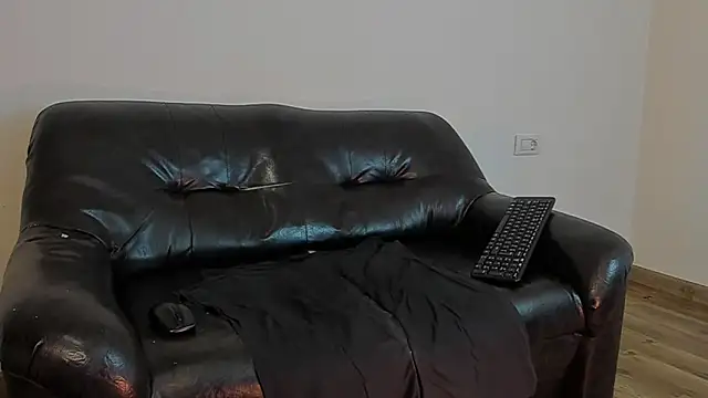 Snapshot of KingMalcom chatting on 02/19/25, 01:50 KingMalcom online show from 02/19/25, 01:50