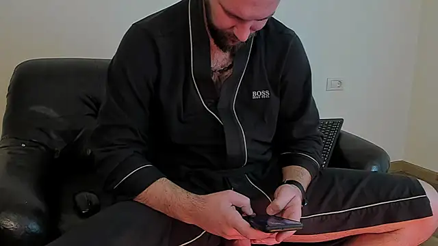 Snapshot of KingMalcom chatting on 01/19/25, 11:01 KingMalcom online show from 01/19/25, 11:01