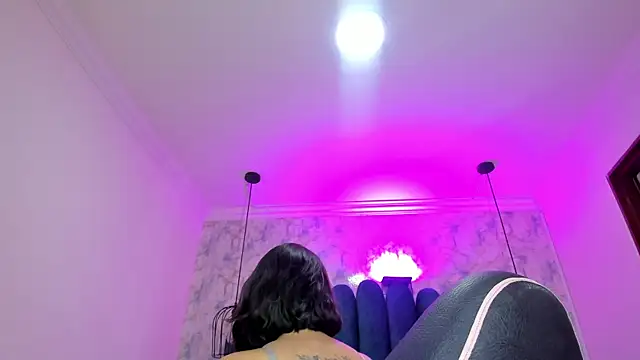 nalalye cruzz  online show from 02/12/26, 02:33