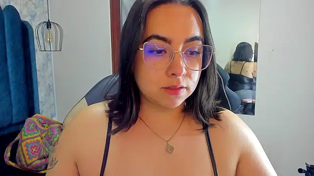 nalalye cruzz  online show from 03/24/26, 02:33