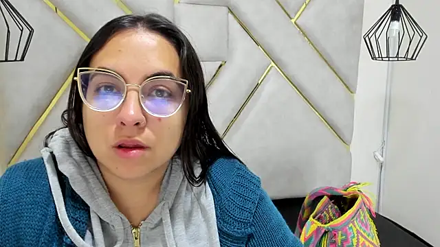 Snapshot of nalalye_cruzz_ chatting on 03/01/25, 02:59 nalalye cruzz online show from 03/01/25, 02:59