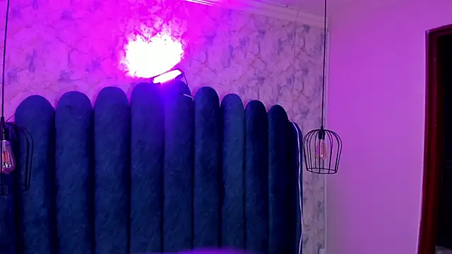 nalalye cruzz  online show from 05/28/26, 03:03