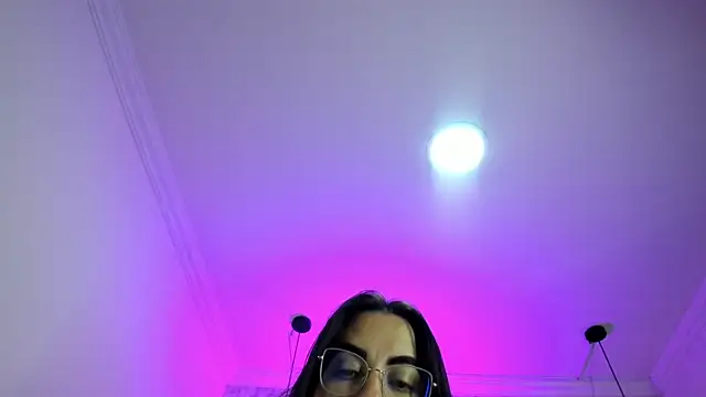 nalalye cruzz  online show from 05/02/26, 02:39