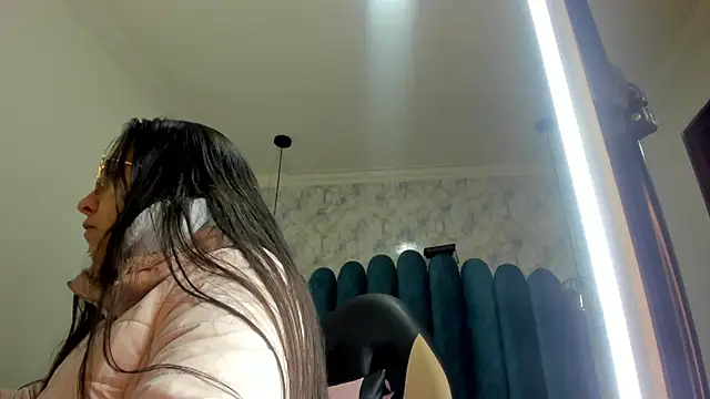 nalalye cruzz  online show from 01/08/26, 03:34