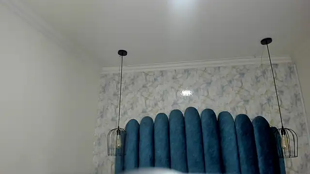 nalalye cruzz  online show from 05/14/26, 03:03