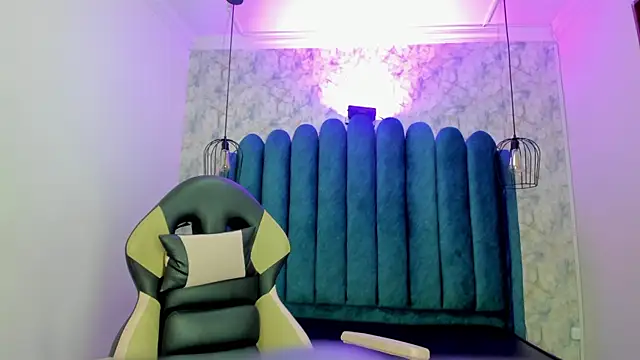 nalalye cruzz  online show from 11/12/25, 03:10