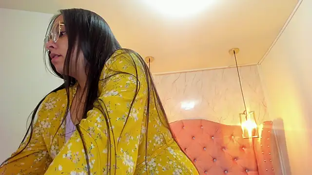Snapshot of nalalye_cruzz_ chatting on 02/23/25, 02:51 nalalye cruzz online show from 02/23/25, 02:51
