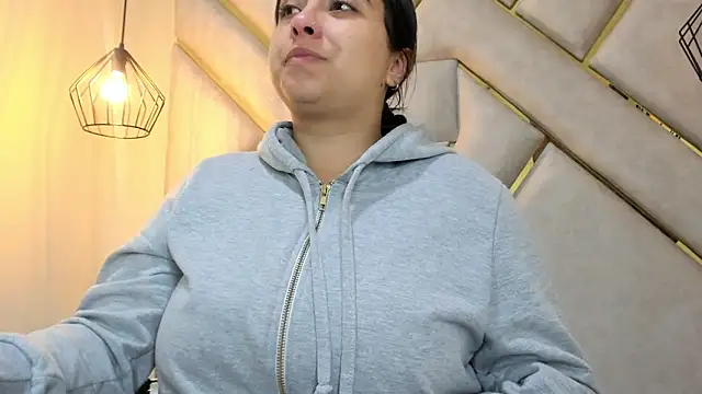 Snapshot of nalalye_cruzz_ chatting on 02/14/25, 08:42 nalalye cruzz online show from 02/14/25, 08:42