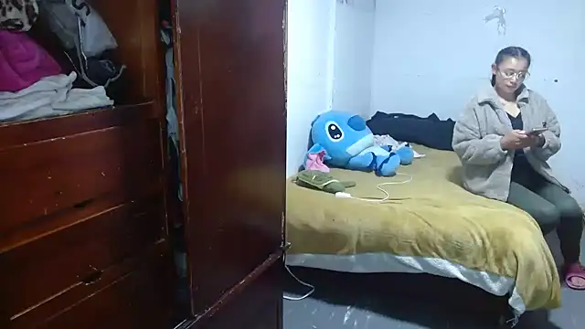 clarisse69 online show from 09/09/25, 10:08