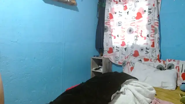 clarisse69 online show from 02/13/25, 07:21