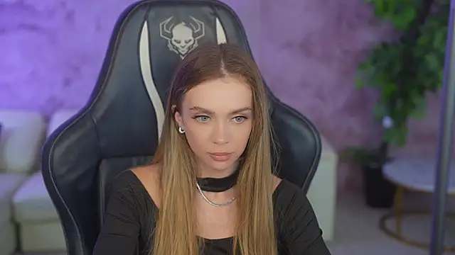 Snapshot of Anabelka054 chatting on 10/30/25, 03:20 Anabelka054 online show from 10/30/25, 03:20