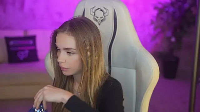 Snapshot of Anabelka054 chatting on 12/01/25, 11:33 Anabelka054 online show from 12/01/25, 11:33