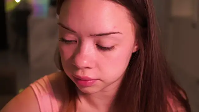 Snapshot of VixenMia chatting on 02/17/26, 03:26 VixenMia online show from 02/17/26, 03:26