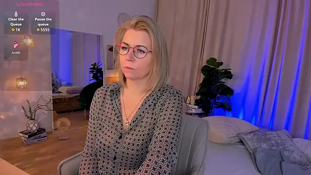 Annie Light online show from 03/28/26, 08:26