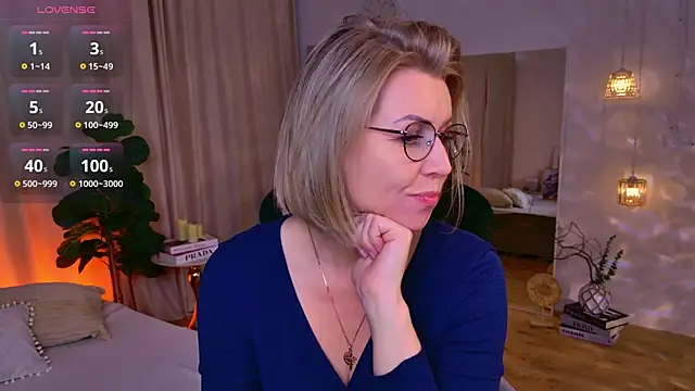 Annie Light online show from 04/23/26, 06:53