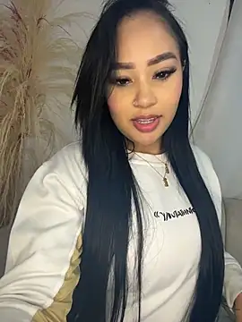 Snapshot of Luisa_Fernandaa chatting on 03/08/26, 11:19 Luisa Fernandaa online show from 03/08/26, 11:19