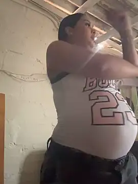 Snapshot of Luisa_Fernandaa chatting on 11/16/25, 10:13 Luisa Fernandaa online show from 11/16/25, 10:13