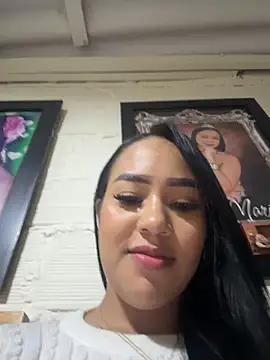 Snapshot of Luisa_Fernandaa chatting on 04/07/26, 12:34 Luisa Fernandaa online show from 04/07/26, 12:34