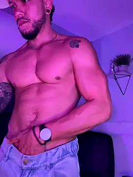 Snapshot of ARON_TAYLER01 chatting on 10/06/25, 10:27 ARON TAYLER01 online show from 10/06/25, 10:27