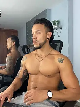 Snapshot of ARON_TAYLER01 chatting on 03/13/25, 04:34 ARON TAYLER01 online show from 03/13/25, 04:34